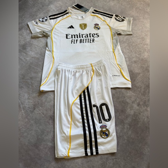 Real Madrid set for Kids Mbappe 10 - Picture 7 of 8